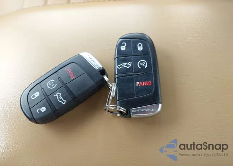 2011 Dodge Charger R/T из США, поврежденный, VIN 2B3CL5CT2BH516285